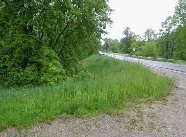2nd image of 2689 Glidden Rd