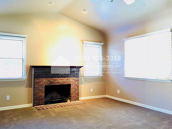3rd image of 1324 Blewett Ave