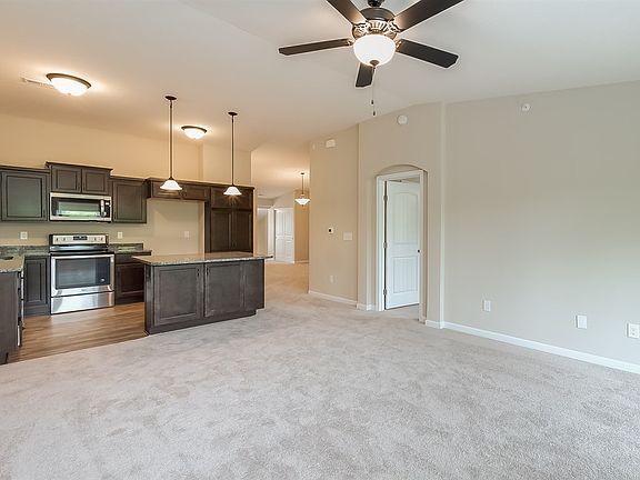 4th image of 1755 Jesse Ln #32-302