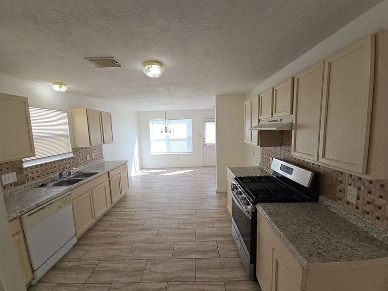 21802 Westfield Ridge Dr — Photo 7