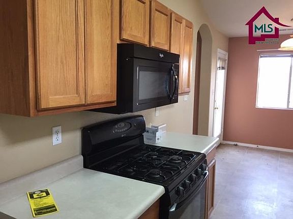 3rd image of 5915 Moon View Dr