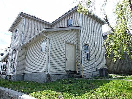 2nd image of 900 Pacific Ave