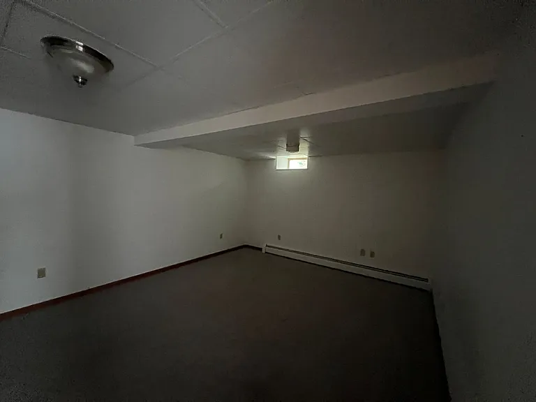 301 E Elm St — Photo 9