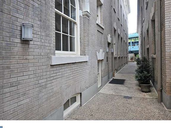 3rd image of 313-25 Race St #C