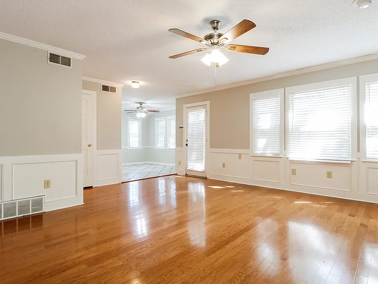 7695 Stout Rd — Photo 5