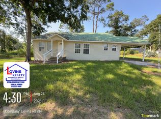 109 E Clifton Ave, Lyons, GA 30436