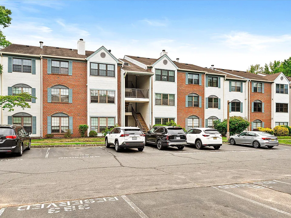 21 Chamberlin Ct