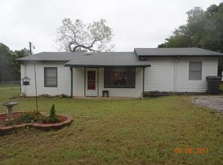 1922 Springdale Rd, Ardmore, OK 73401