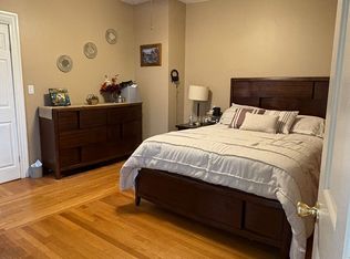 589 Providence St #1A, Warwick, RI 02886