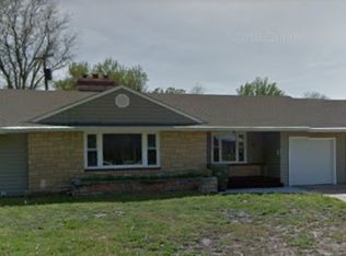 1000 Sunrise Dr, Salina, KS 67401