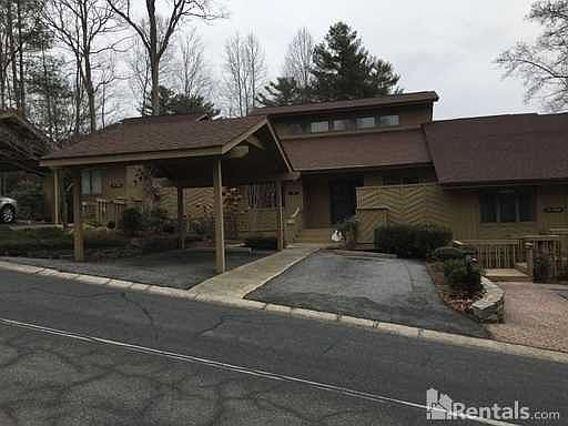 1st image of 103 White Oak Dr