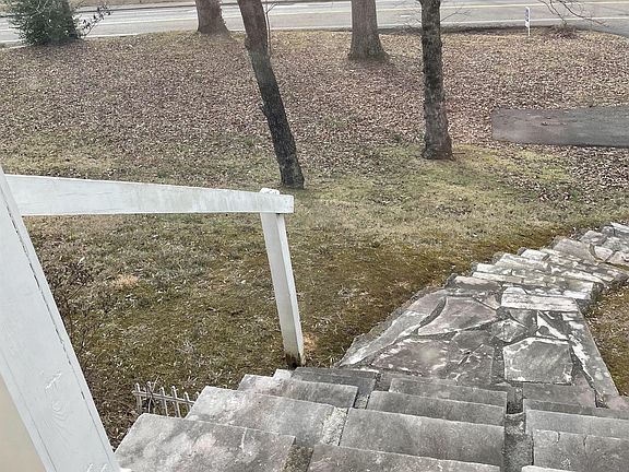 4th image of 340 N Chilhowee Dr