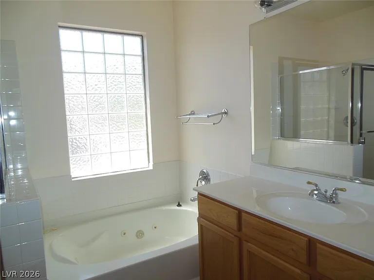 2423 Carnegie Hall St — Photo 20