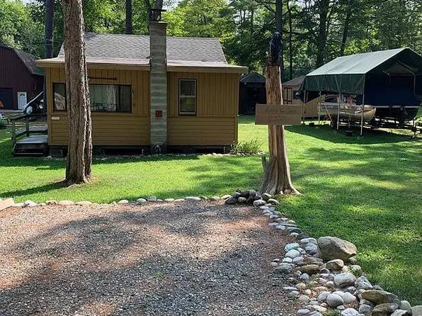 116 Mohawk Ave, Broadalbin, NY 12025