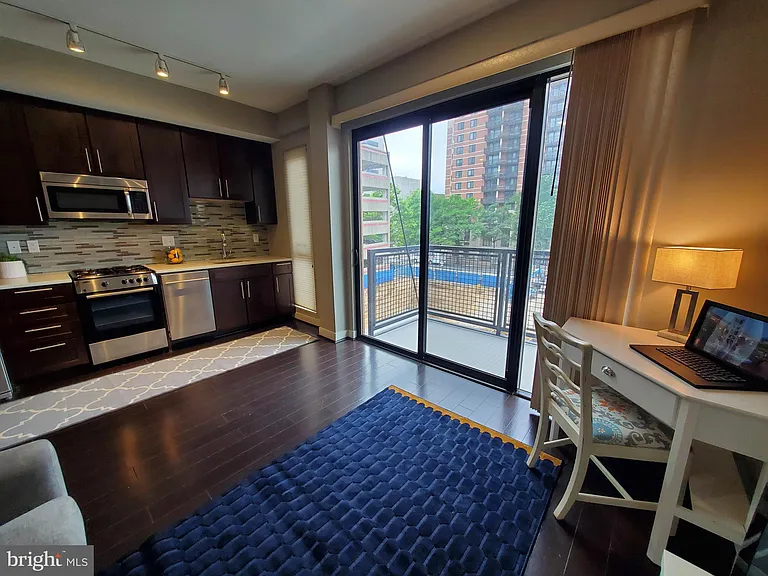 1320 Fenwick Ln #305 — Photo 9