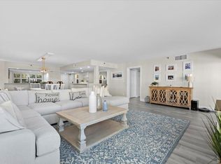 364 Golfview Rd APT 405, North Palm Beach, FL 33408