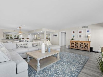 364 Golfview Road #405, North Palm Beach, FL, 33408