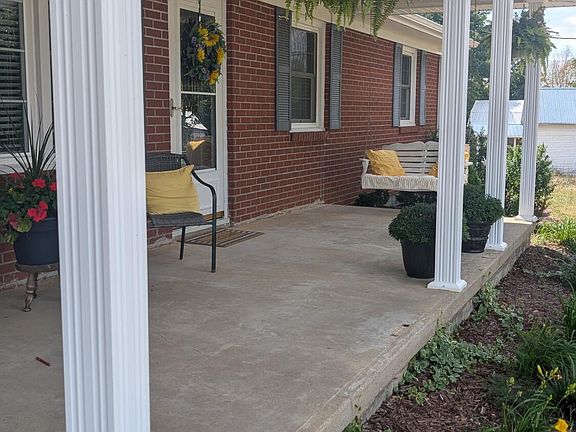 4th image of 2420 Eastridge Cemetery Rd