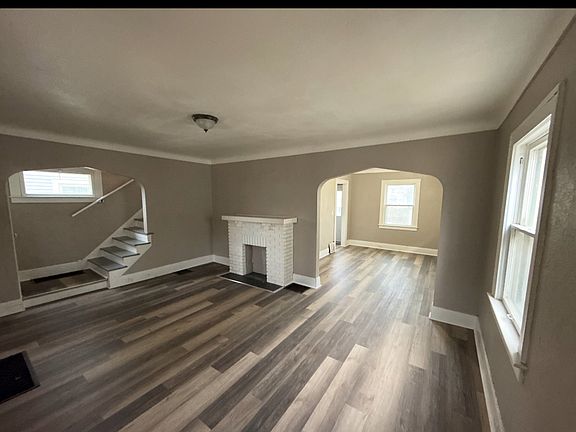 2nd image of 4020 Fairview Dr
