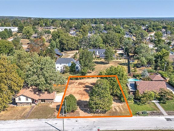 3rd image of NW 11th St #2