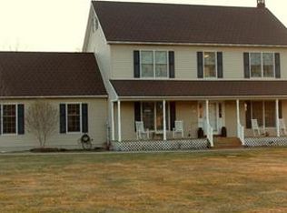 33 Pequest Dr, Belvidere, NJ 07823
