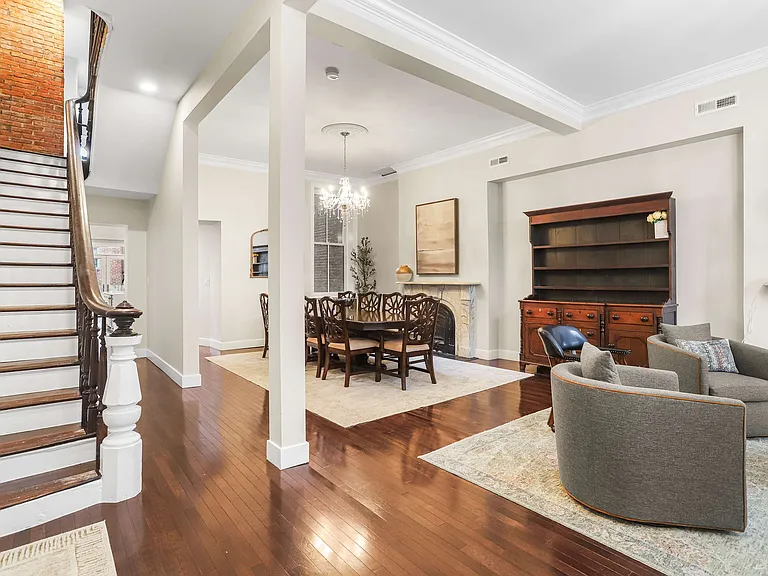 327 E Capitol St SE #2 — Photo 3