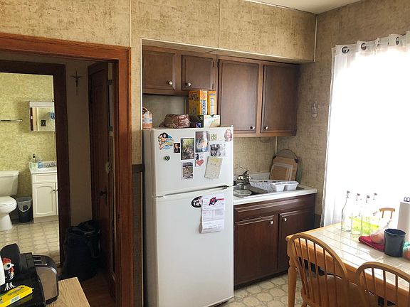 4th image of 6834 W Medill Ave #6