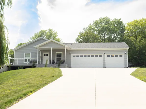 2006 10th St, Eldora, IA 50627