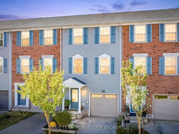 91 Coughlin Rd #26, Barrie, ON L4N 0L6