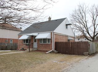 4702 River Rd, Schiller Park, IL 60176
