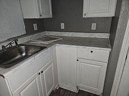 4th image of 2647 Denver Ave