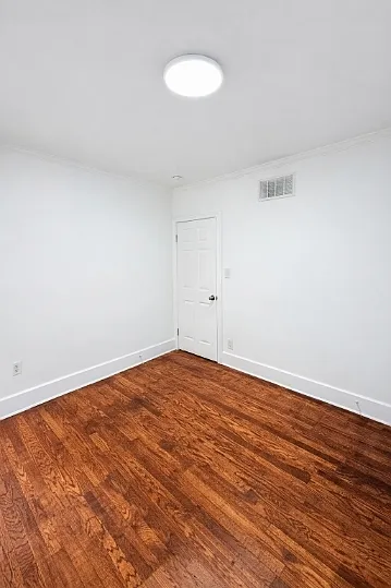 2653 Calvert St — Photo 6