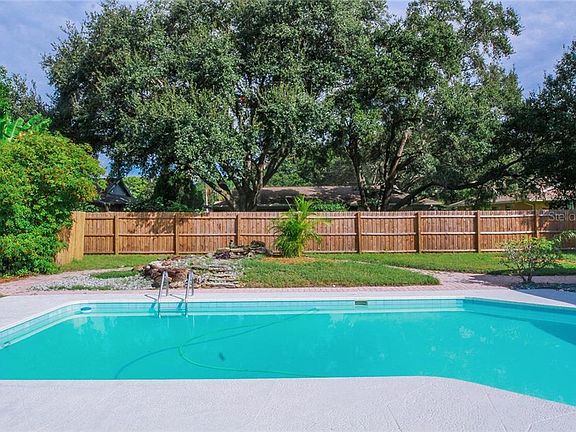 2nd image of 1208 Royal Oak Dr