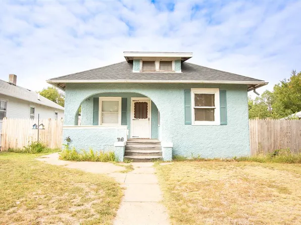 708 E 4th St, McCook, NE 69001