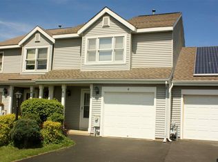 4 Justine Ct, Rensselaer, NY 12144