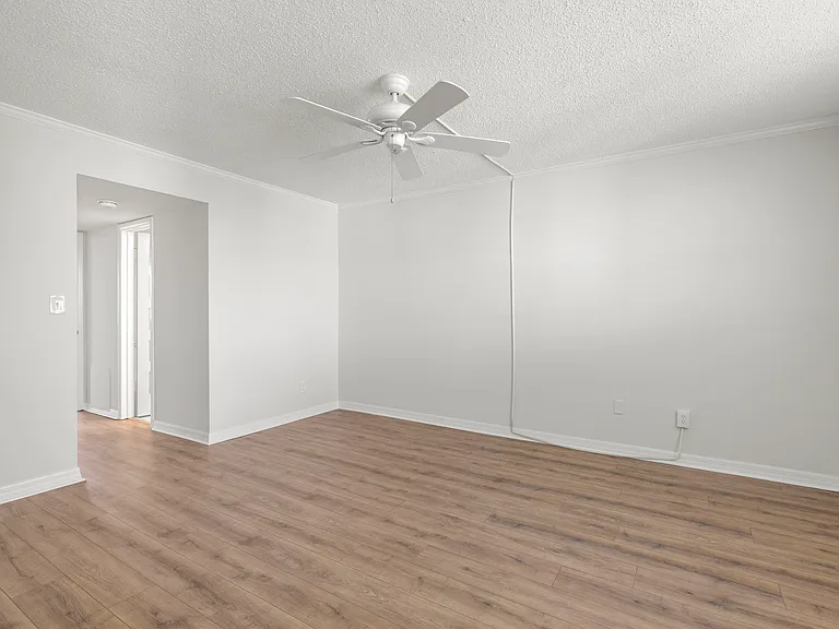 4890 Bay St NE #330 — Photo 16