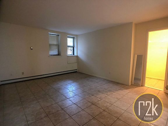 3rd image of 2911 Newtown Ave APT 2A