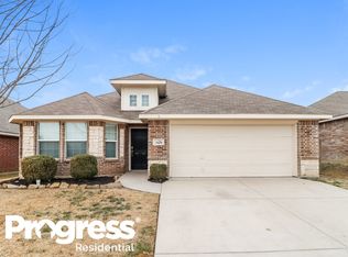 11228 Whispering Brook Ln, Fort Worth, TX 76140