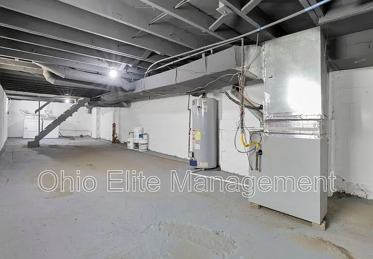 793 E Starr Ave — Photo 34