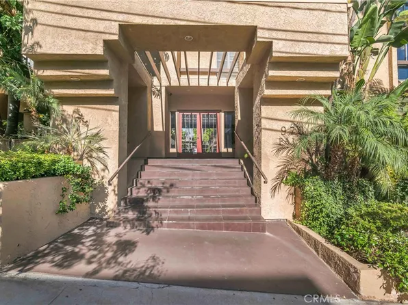 970 Palm Ave APT 200, West Hollywood, CA 90069