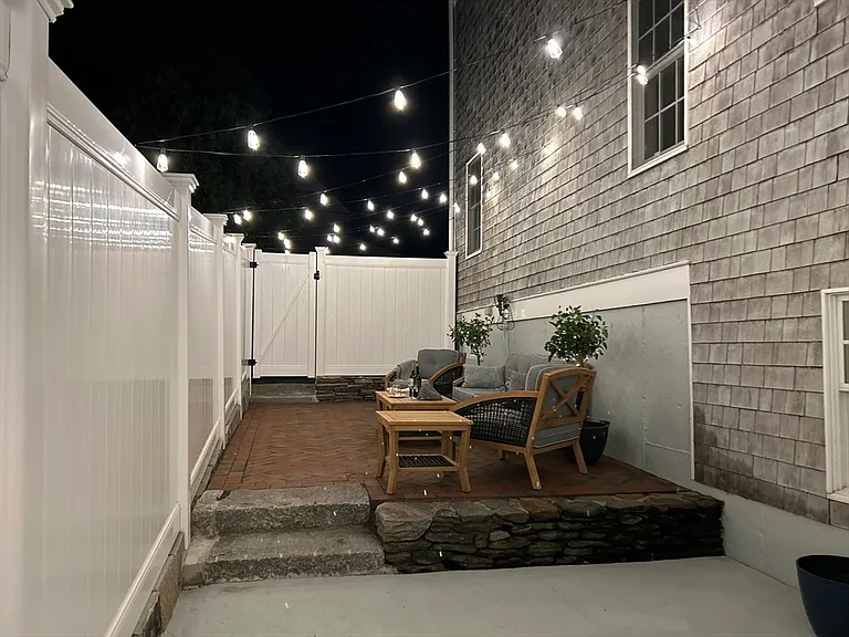35 Sea St — Photo 11