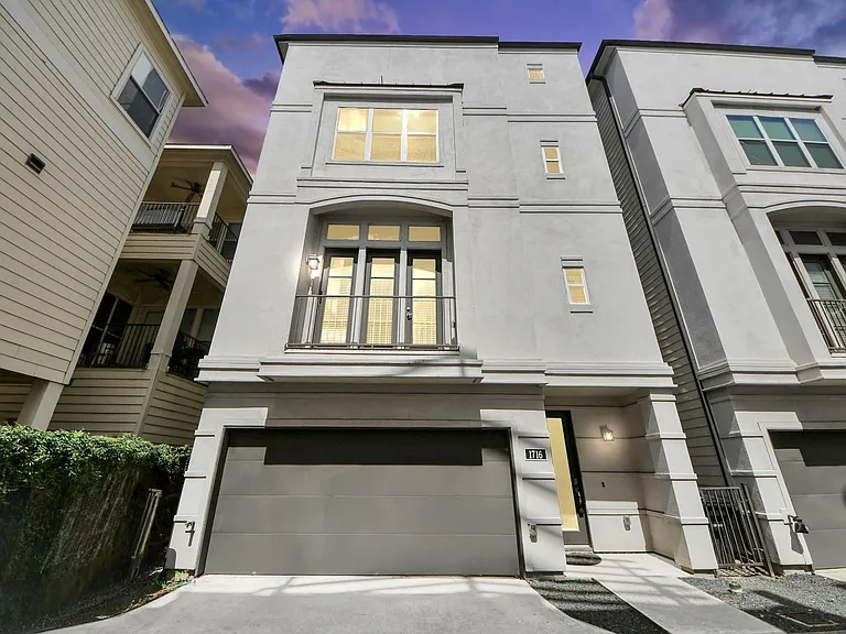 1716 Stuart St — Photo 1