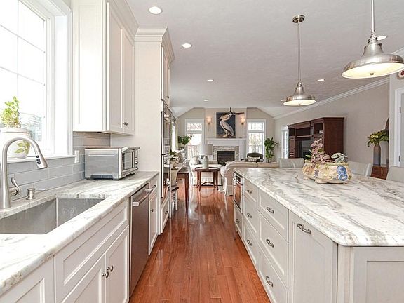 4th image of 38 Rockwood Ln #38
