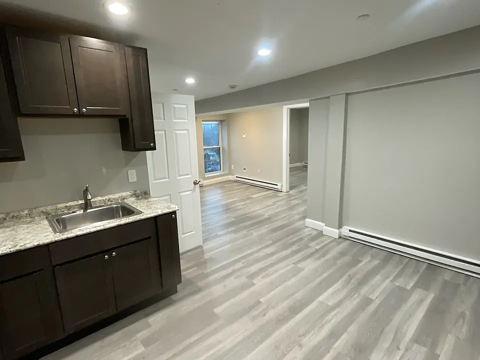 407 Main St #11