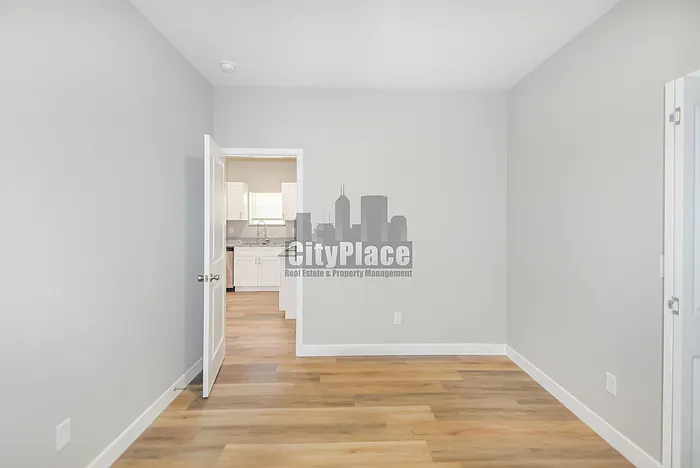 1722 Ingram St #A — Photo 12