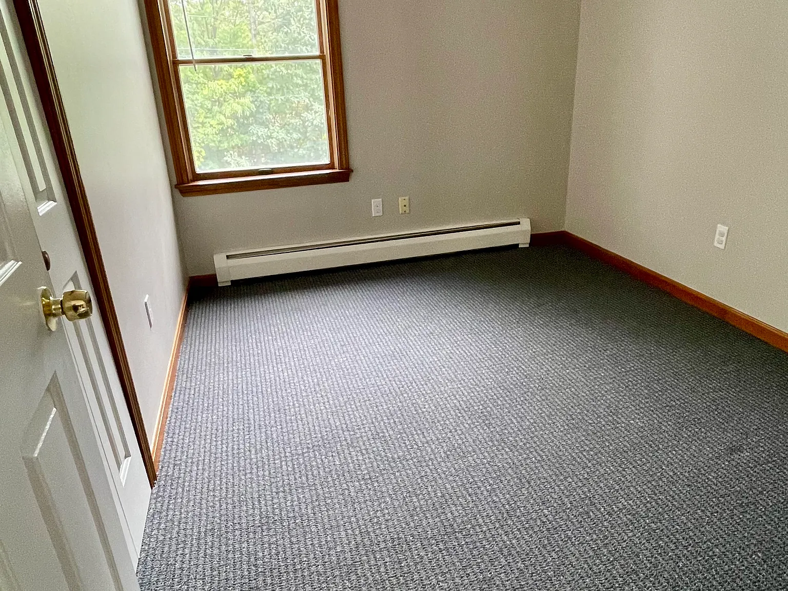 2 bed, 650 sqft, $2,200 — Photo 4