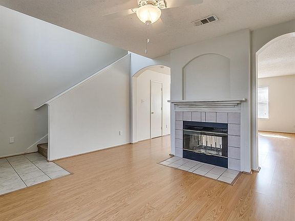 4th image of 3916 Malibu Sun Dr