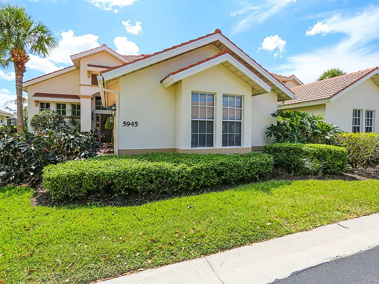 5945 Paradise Cir — Photo 4