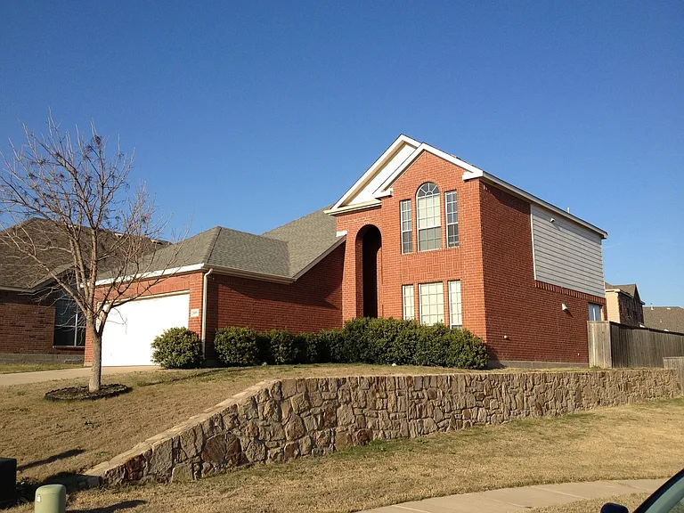 2509 Nueces Cv — Photo 1