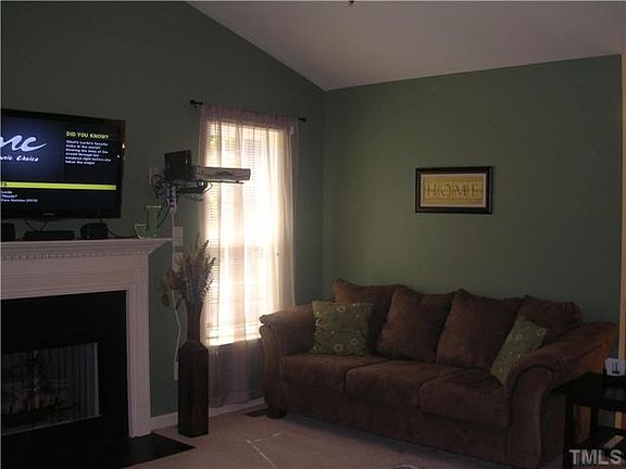 3rd image of 664 Lockwood Dr